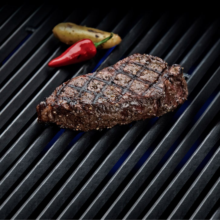 Broil King Baron 440C 4-Burner Gas Grill with Side Burner